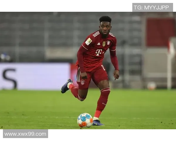 关注足球十几年的球星成长与变化：从青涩少年到足坛巨星的全程记录